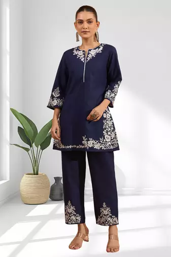 Women's cotton, linen navy blue embroidered short kurta with pant