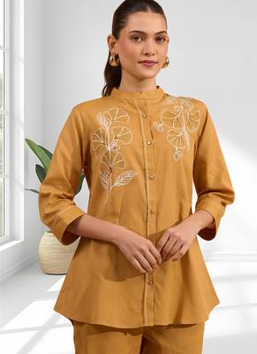 Women's cotton, linen coral embroidered short kurta with pant 3