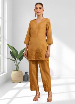 Women's cotton, linen coral embroidered short kurta with pant 1