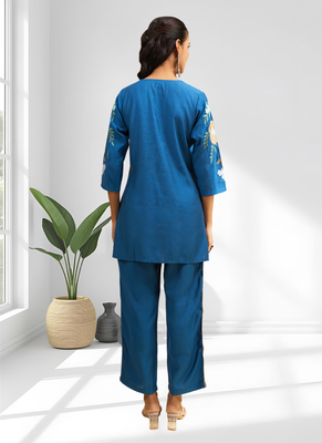 Women's silk blend teal embroidered short kurta with pant 2