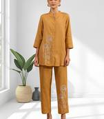 Women's cotton, linen coral embroidered short kurta with pant