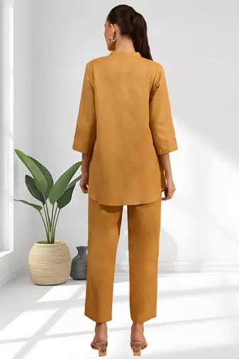 Women's cotton, linen coral embroidered short kurta with pant