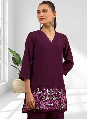 Women's silk blend wine embroidered short kurta with pant 4