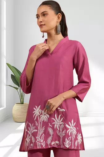 Women's silk blend pink embroidered short kurta with pant