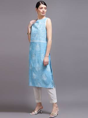 Women sky blue printed cotton kurta 4