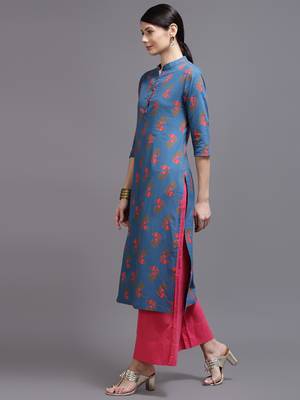 Women blue printed cotton kurta 4