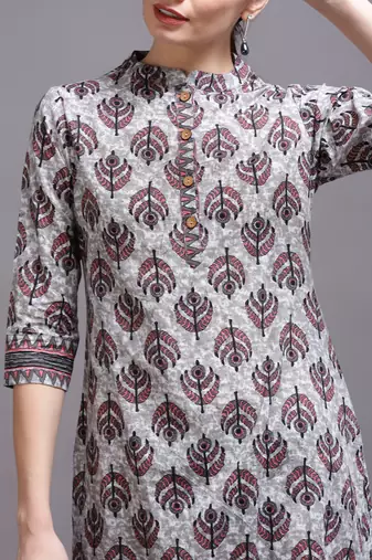 Women pink printed cotton kurta