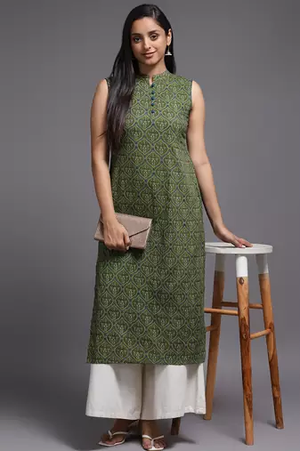 Women green printed rayon kurta