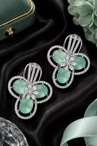 Luxury bloom diamond earrings