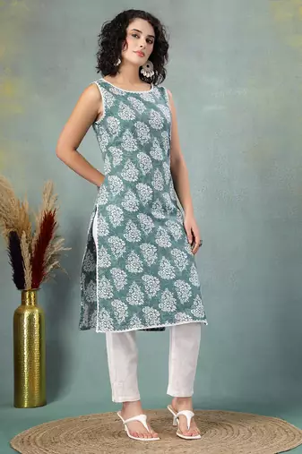Blue floral printed cotton straight kurta for women