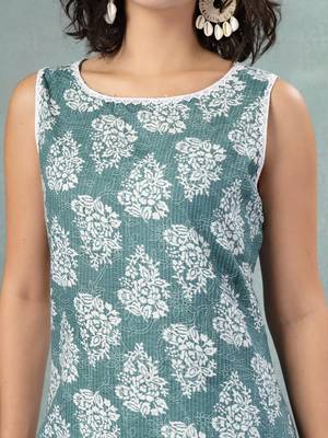 Blue floral printed cotton straight kurta for women 5