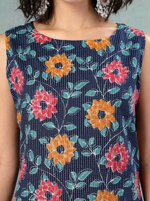 Blue floral printed cotton straight kurta for women 5