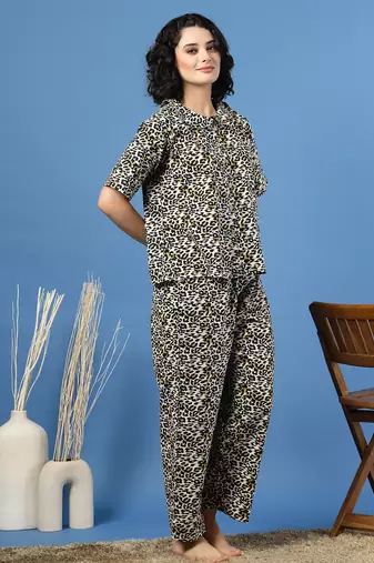 Multicolor printed cotton peter pan collar co-ord night suit for women