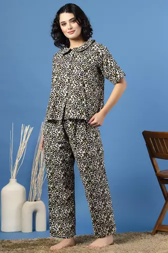 Multicolor printed cotton peter pan collar co-ord night suit for women