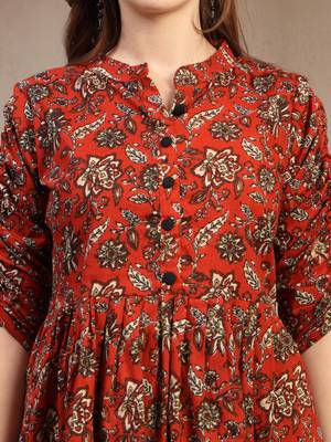 red floral printed cotton flared top for women 5