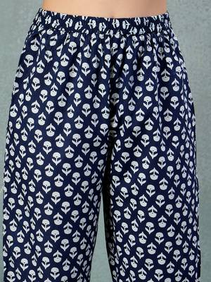 Blue printed cotton peter pan collar co-ord night suit for women 5