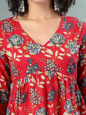 Red floral printed cotton flared top for women 5