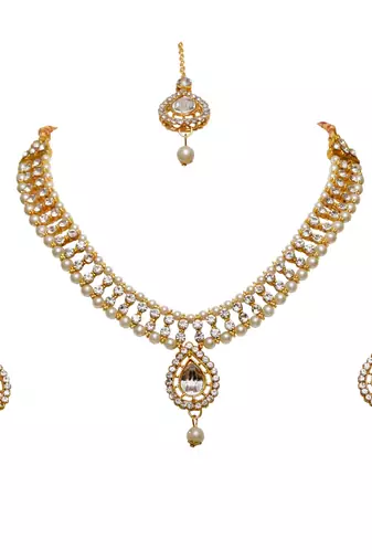 White agate stone necklace set with earrings and maang tikka (gold plated)