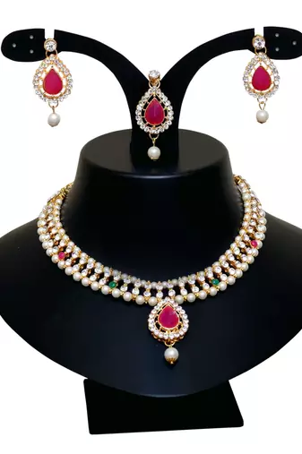 Maroon, green, and white agate stone necklace set with earrings and maang tikka (gold plated)