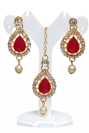 Maroon, green, and white agate stone necklace set with earrings and maang tikka (gold plated)