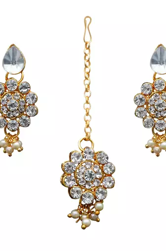White agate stone necklace set with earrings and maang tikka (gold plated)