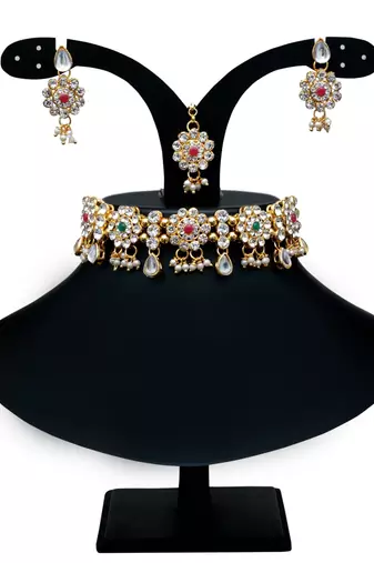 Maroon, green, and white agate stone necklace set with earrings and maang tikka (gold plated)
