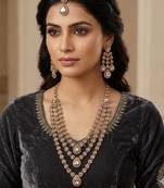 Champagne color necklace set with earrings and maang tikka – agate stone, antique gold plating