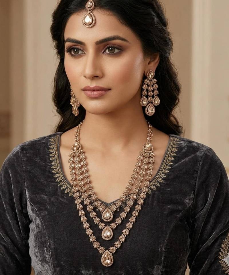 Champagne color necklace set with earrings and maang tikka – agate stone, antique gold plating