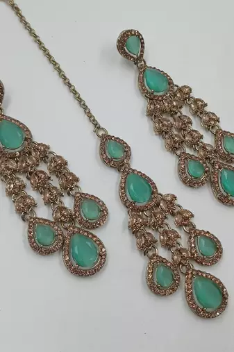 Pista color necklace set with earrings and maang tikka – agate stone, antique gold plating