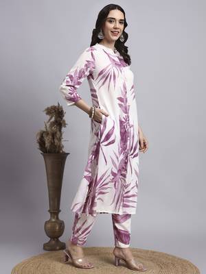 Women blue printed rayon kurta pant set 3