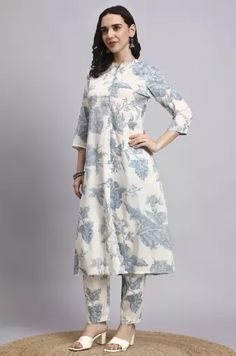 Women cream printed rayon kurta pant set