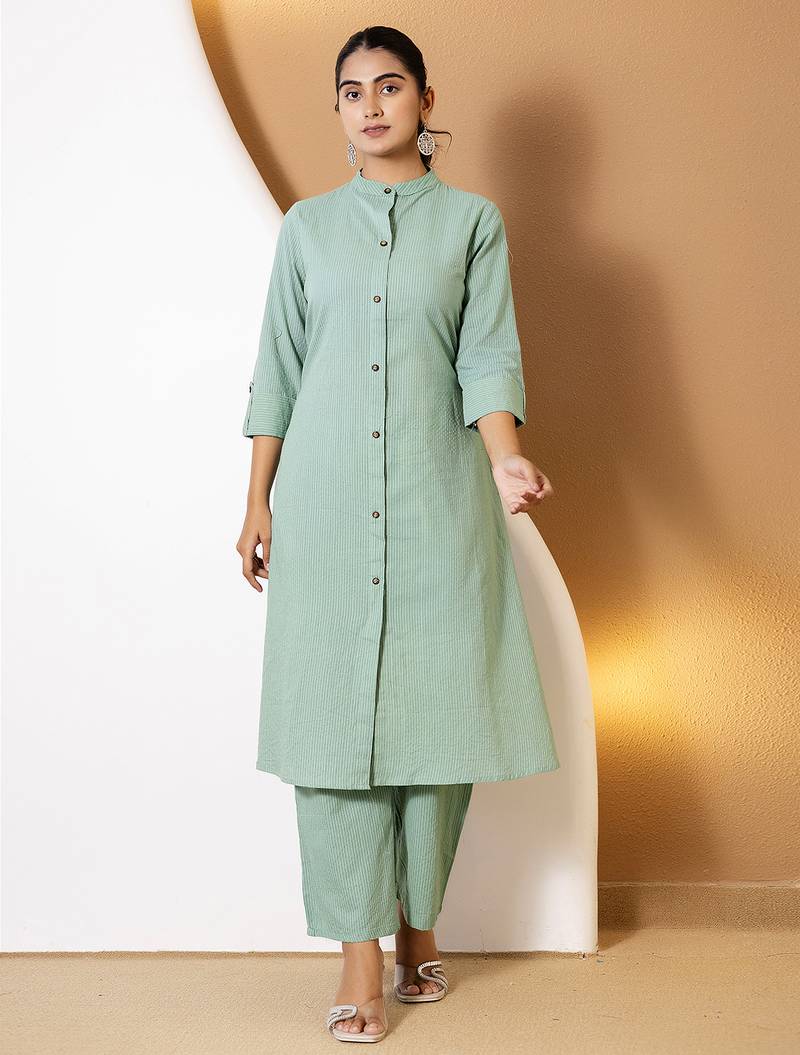 Women green plain katha kurta set