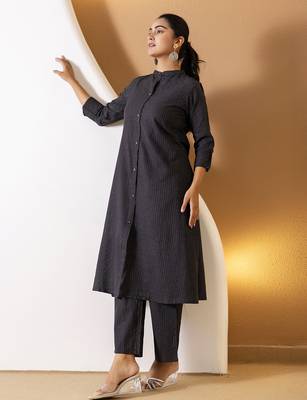 Women black plain katha kurta set 2