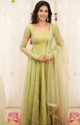 Green embroidered organza anarkali set 1
