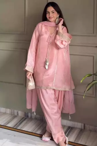 Graceful baby pink festive wear farshi salwar suit