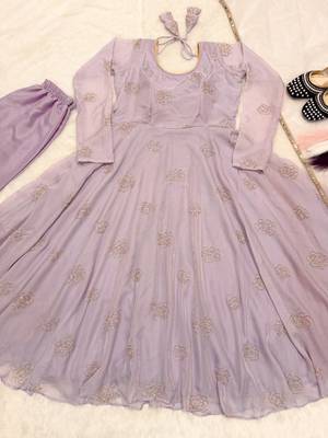 Lavender embroidered organza anarkali set 4