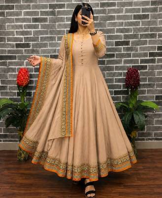  cream solid anarkali kurta with traditional golden border dupatta set 2