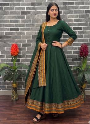  green solid anarkali kurta with traditional golden border dupatta set 4