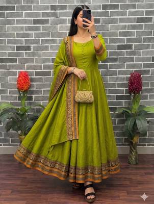  olive green solid anarkali kurta with traditional golden border dupatta set 4