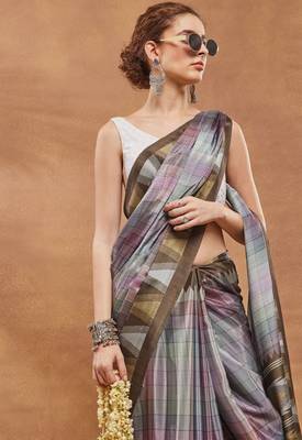 Brown checked  print silk blend regular saree 3