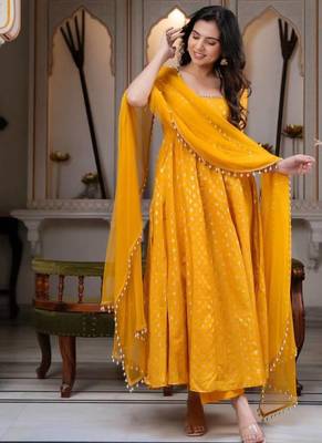 Chanderi jequard butti with mirror work with full sleeves anarkali set 2