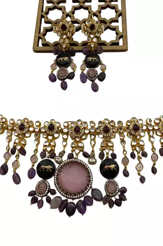 The leopard amethyst kundan set