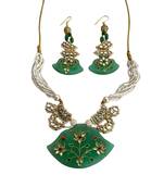 The emerald bloom kundan necklace & earring set