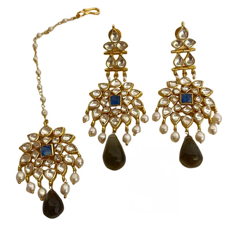The lumina kundan tika earring set