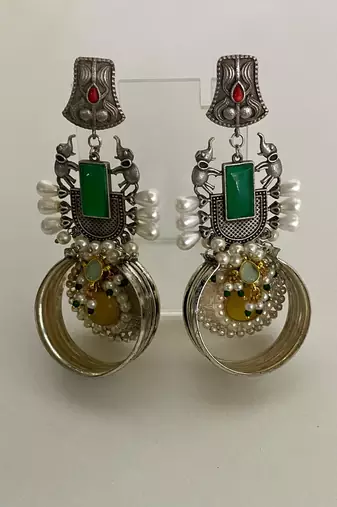 The regal elephant fusion earrings