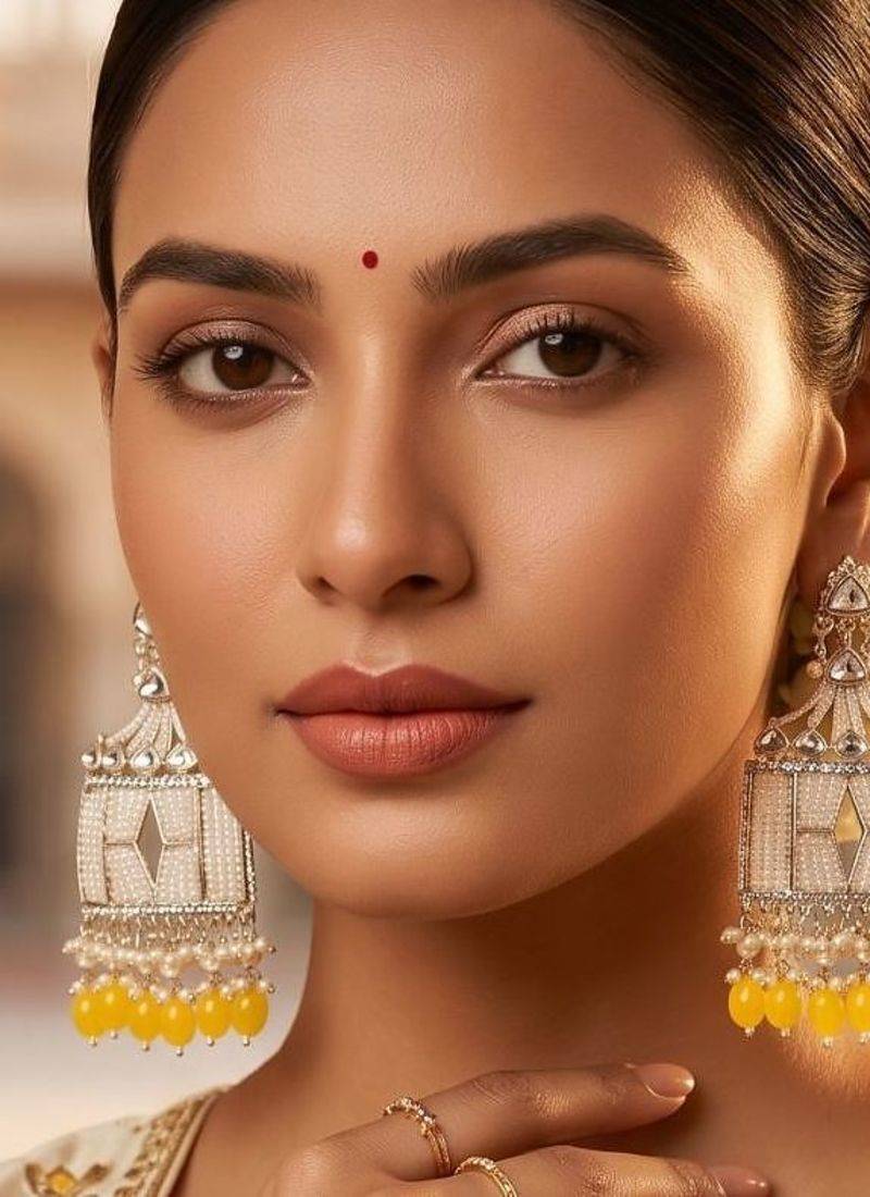   Traditional earrings for wo  and girls