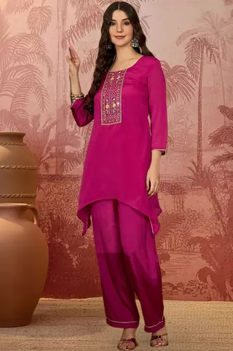 embroidered sweetheart neck kurta & trousers kurta sets