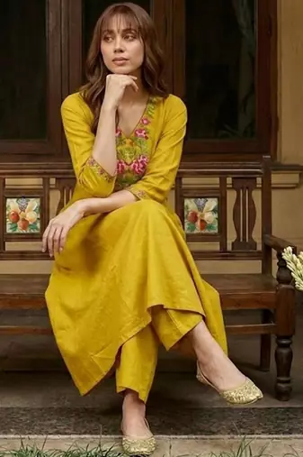 yoke design v-neck kurta & palazzos