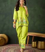 green floral embroidered v-neck kurta with trousers