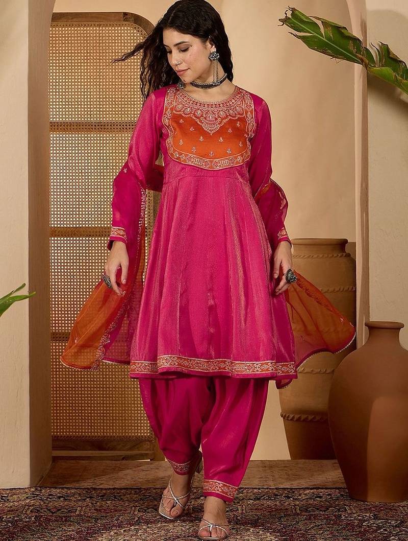ethnic motifs embroidered round neck sequinned kurta with patiala & dupatta